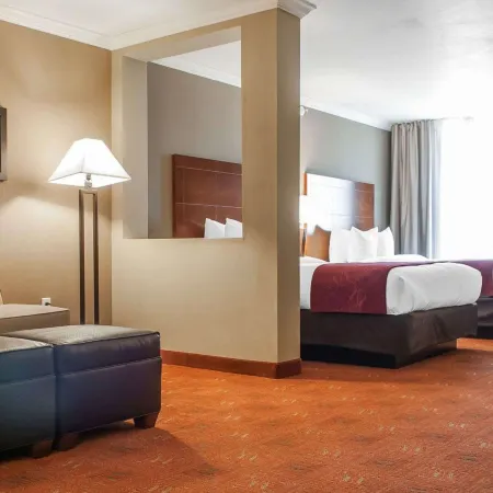 Comfort Suites Farmington