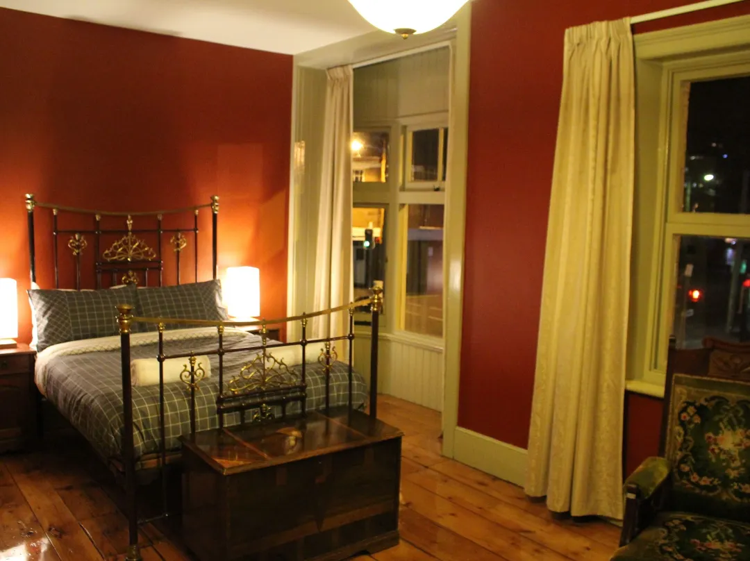 The Tasmanian Inn - Hobart