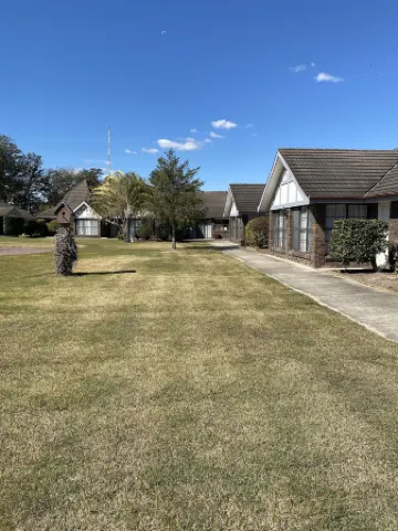 弗朗西斯德雷克爵士機場汽車旅館