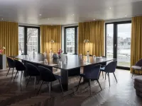 هوتل أمانو جراند سنترال Hotels near في كيه يو فوروم