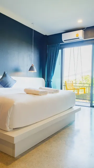 ห้องดีลักซ์ เตียงใหญ่ 1 เตียง