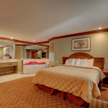 Thunderbird Lodge