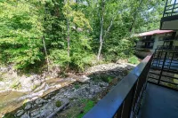 Bear Creek Inn Gatlinburg, TN - Scenic