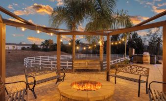Bordeaux by Avantstay Private Pool, Hot Tub & Game Room Near Temecula
