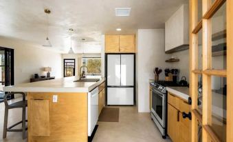 Cozy 2-bedroom Retreat in Joshua Tree