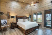 Rambling Ridge Lodge by AvantStay Endless Amenities Fun Indoor Pool Hot Tub A Arcade Game Room