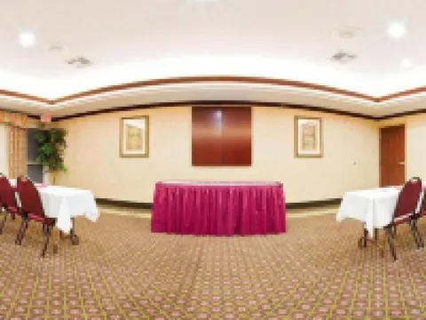 Holiday Inn Express & Suites GAINESVILLE by IHG Hotels in Cooke County