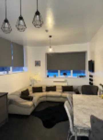 Central Sheffield 3-Bed Apt, Sleeps 6 with Parking Hotels in 