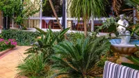 Achillion Palace Hotel in zona Piraeus Bank