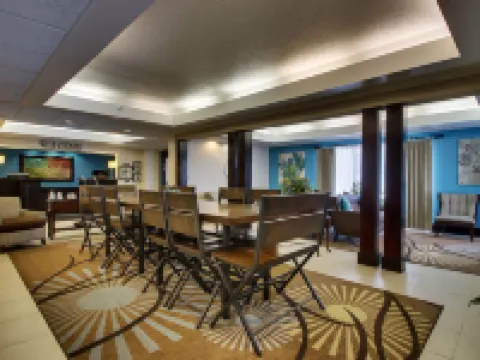 Greenfield Inn & Suites Owensboro, KY Airport Hotels in Owensboro