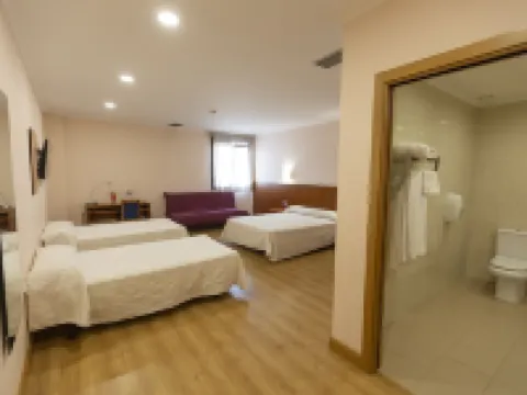 安達穆聖羅曼酒店 阿拉瓦省酒店