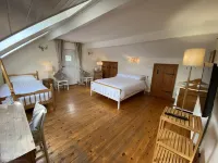 Quaint 4 Bed Barn Conversion Barnhouse Starshinezz Hotels in Sedgefield