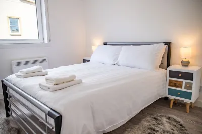 Millburn Apartment Hotels near Fort George