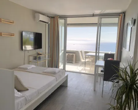 SARA RIVIERA Costa Plana Hotels in Cap-d'Ail