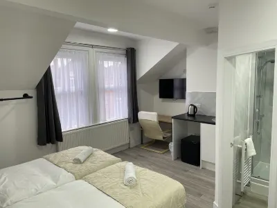 ISUITES Hotels in Newcastle-under-Lyme