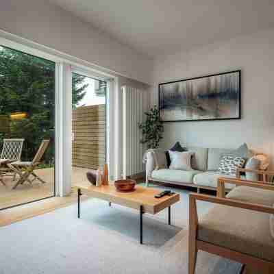 Kaku Place by H2 Life Rooms