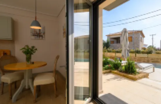 Kannas Mani-Luxury Suites- Adults Friendly 14+