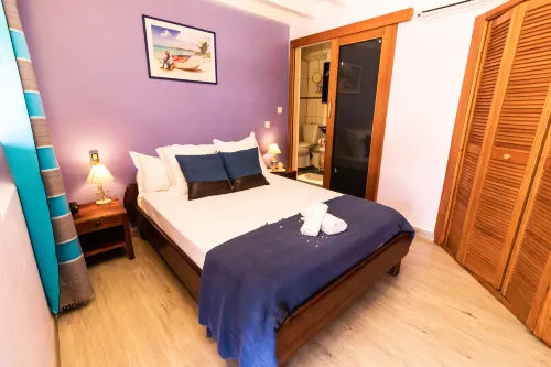 Tante Arlette Hotels in Arrondissement of Saint-Pierre