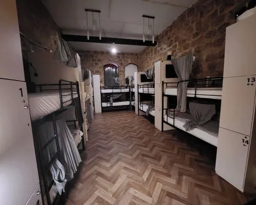 Capsule & Dormitory Space-X Các khách sạn ở Jerusalem
