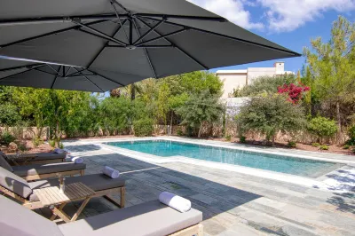 Phaedrus Living Amorosa 13 Beachside Villa