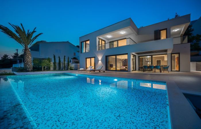 Ultraluxury Villa Elyzeum with Heated Pool