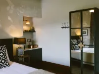 The Convent Hotel Hotel berhampiran Taman Eden