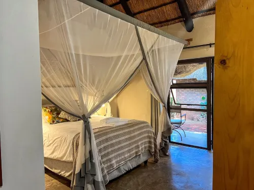 Nguni Lodge - Guest houses