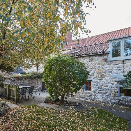 Host & Stay - Hall Garth Hotels in Pickering
