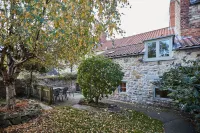 Host & Stay - Hall Garth