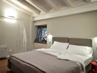 Belvivere Suites Hotels in Sona