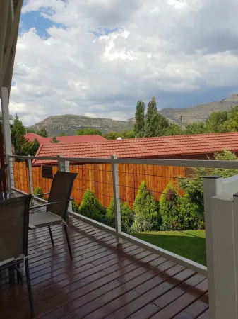 Knock Out View Clarens