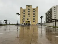 Emerald Shores Hotel - Daytona Beach Отели рядом с достопримечательностью «Бич Стрит»