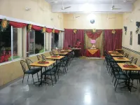 Hotel Grand Barrack Hotels in Khandwa