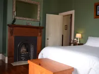 Old Parkes Convent Hotels in Parkes