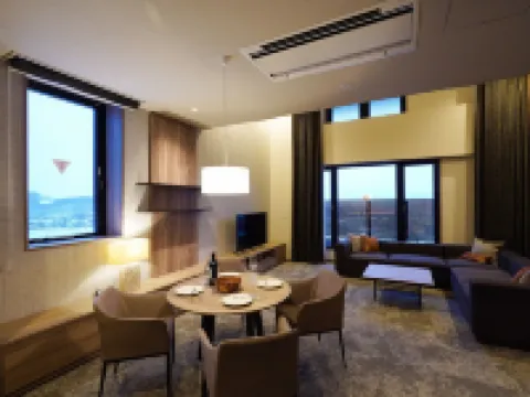 ไวน์เนอรี โฮเทลแอนด์คอนโดมิเนียม ฮิโตะฮานะ โรงแรมในฟูราโนะ