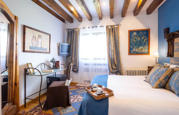 波薩達德優福睿智酒店