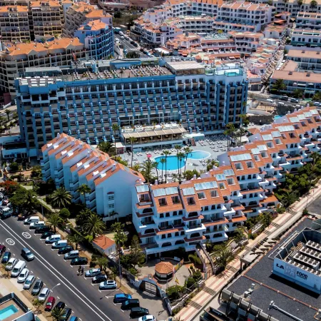 Paradise Park Fun Lifestyle Hotel