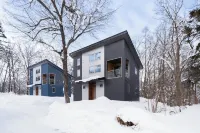 Bluebird Chalets by the Hakuba Collection