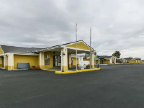 ロードウェイ イン & スイーツ エンタープライズ エンタープライズのホテル