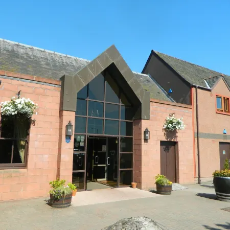Red House Hotel