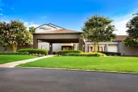 Sonesta Select Philadelphia Airport Hotels near Penrose Plaza Shopping Center