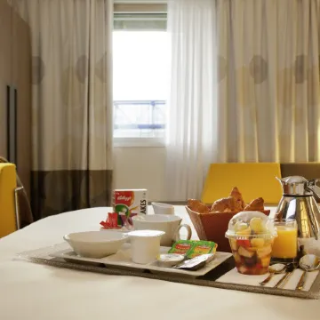 Novotel Paris la Défense Esplanade Отели рядом с достопримечательностью «Триумфальная арка»