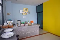 C2U Hotel Uthai Thani - Adults Only Các khách sạn ở Uthai Thani