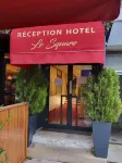 Hôtel le Square Hotels in Mur-de-Barrez