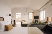 WHITE Exclusive Suites & Villas - 5-Star