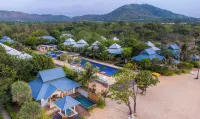 Sirarun Resort - Beach