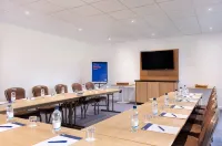 Holiday Inn Express Strathclyde Park M74, Jct.5 Hotels in Удингстон