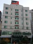 Island Motel