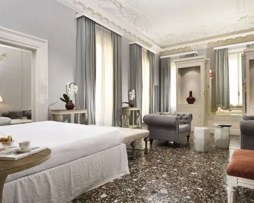 Al Palazzo del Marchese di Camugliano Residenza d'Epoca Hotels near Via Dè Tornabuoni