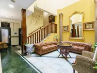Hotel Plaza Nueva Granada Hoteles cerca de Palacio de Dar-al-Horra